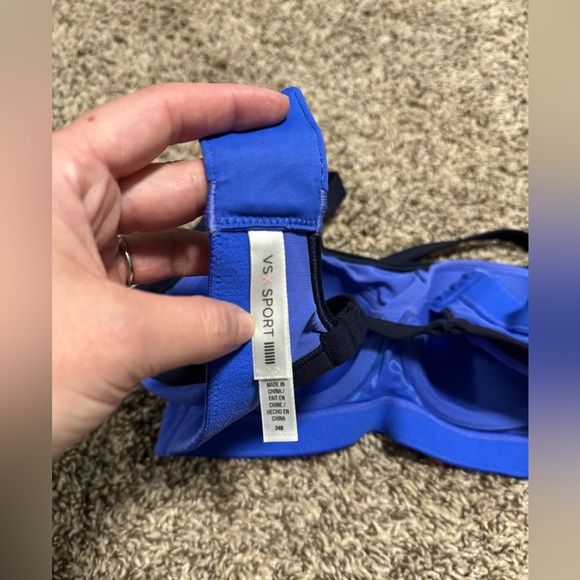 Victorias Secret Sport Bra 34B - Picture 2 of 3